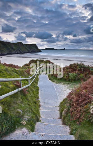 Mit Blick auf den Wurm und Rhossili Bucht auf der Gower-Halbinsel. Stockfoto