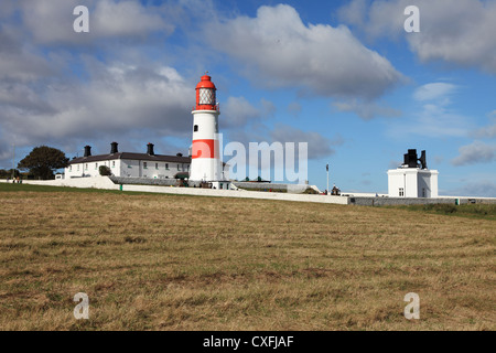 Der National Trust Eigenschaft Souter Leuchtturm und Nebelhorn Whitburn, Tyne and Wear, England. Stockfoto