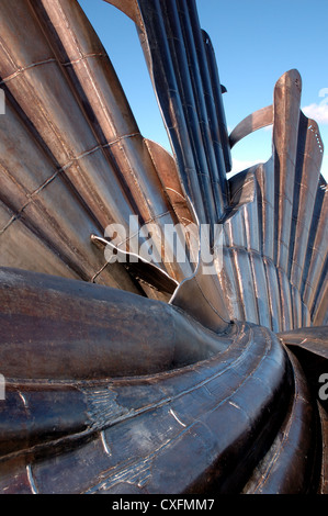 Maggi Hamblings Skulptur "Jakobsmuschel" am Strand von Aldeburgh, Suffolk Stockfoto