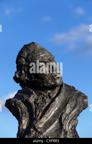 Büste des 18. Jahrhunderts britische Forscher, Kapitän James Cook (1728-1779), auf der Pont Boieldieu, Rouen, Frankreich Stockfoto