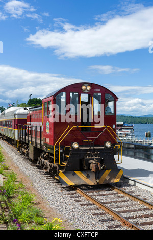 Lakeside Zugfahrt in Wehre Strand am See Winnipesaukee, Seen, New Hampshire, USA Stockfoto