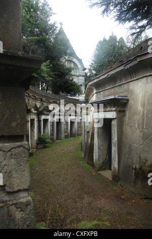 "Kreis der Libanon Gewölbe" im Westen Highgate Cemetery in London England Stockfoto