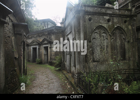 "Kreis der Libanon Gewölbe" im Westen Highgate Cemetery in London England Stockfoto