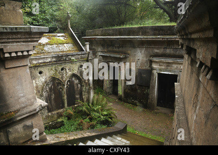 "Kreis der Libanon Gewölbe" im Westen Highgate Cemetery in London England Stockfoto