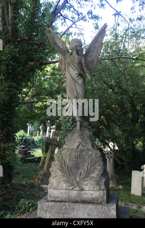 Die Highgate East Cemetery in London England Stockfoto