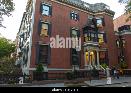 New York City, NY, USA, Gebäude in Brooklyn Heights, Straßenszenen, Stadthäuser, Row House, Mansion, Reiche Nachbarschaft usa, viktorianische Wohnstraße Stockfoto