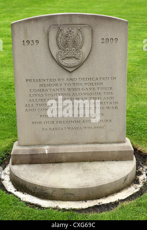 Denkmal für polnische Soldaten kämpften und starben im zweiten Weltkrieg in Bradford, West Yorkshire, England. Stockfoto