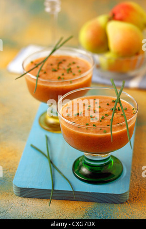 Gazpacho mit Birnen. Rezept erhältlich Stockfoto