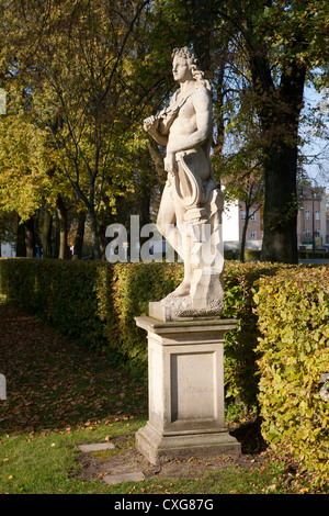 Schlosspark, Neustrelitz Palast, Neustrelitz, Landkreis Mecklenburgische Seenplatte, Mecklenburg-Vorpommern, Deutschland Stockfoto