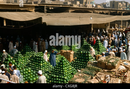Cairo-Ägypten-Haufen von Melonen am Obstmarkt Stockfoto