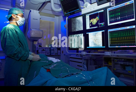 Berlin, Untersuchung in einer hochmodernen Kardiologie-Klinik Stockfoto