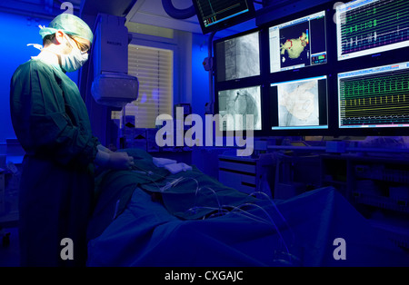 Berlin, Untersuchung in einer hochmodernen Kardiologie-Klinik Stockfoto