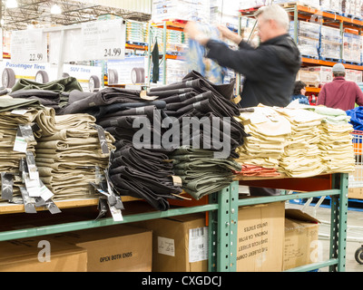 Costco Wholesale Lagerverkauf Stockfoto