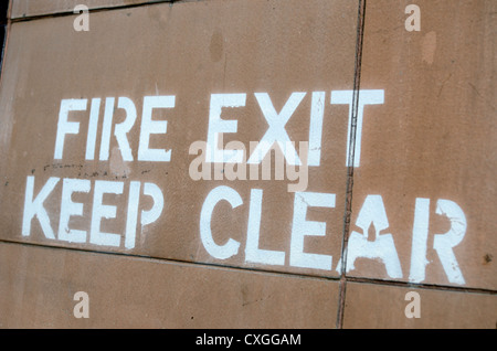 'Fire Exit halten klar' Zeichen Stockfoto