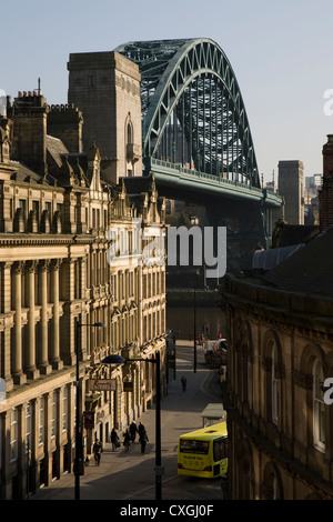 Newcastle upon Wahrzeichen von Tyne Tyne Bridge und Kai von Dean Street Stockfoto