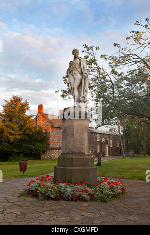 Statue von Nelson in der Kathedrale obere enge Norwich Norfolk England Stockfoto