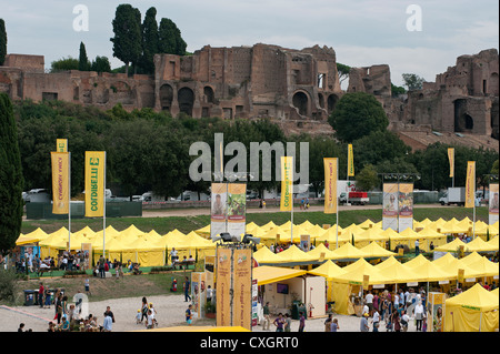 Bauernmarkt in Circo Massimo, Rom, Italien. Stockfoto