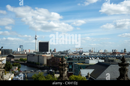 Panoramablick über Berlin von der Dachterrasse des Reichstagsgebäudes Stockfoto