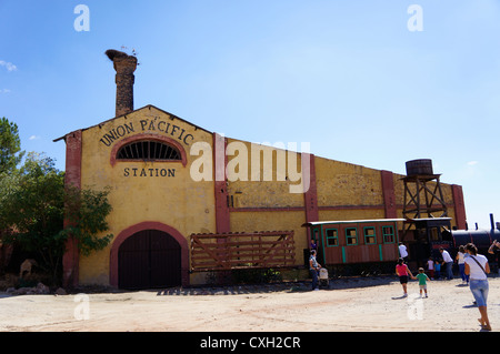 Westernstadt. Union Pacific Bahnhof in La Reserva Sevilla El Castillo de las Guardas, Spanien Stockfoto