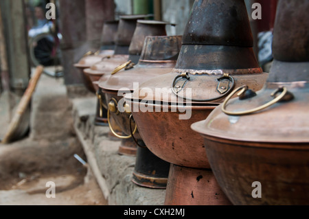 Chinesische hot pot Behälter außerhalb einer Peking Restaurant Stockfoto