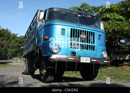 DDR IFA W50 LKW mit Bananen-Ernte auf der Insel Ometepe Nicaragua hergestellt Stockfoto