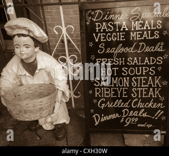 Hoboken, New Jersey, USA, lokales italienisches Restaurant, Feinkost, Tafel-Menüschild 'Luca Brasi's' (Instagram-Look) Stockfoto