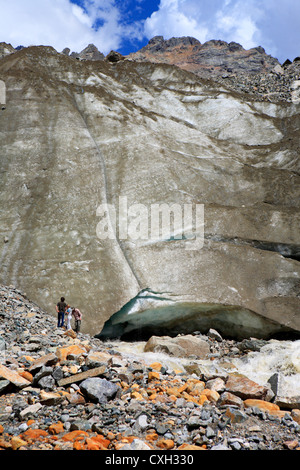 Berg Gletscher in der Nähe von Shkhara Peak, Ushghuli Gemeinschaft, obere Svanetia, Georgien Stockfoto