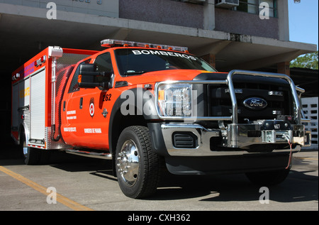 U.S. hergestellt Löschfahrzeug in Dienst bei der Freiwilligen Feuerwehr David-Stadt, Panama Stockfoto