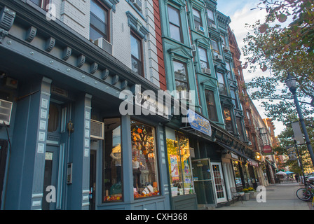 Hoboken, New Jersey, USA, Old Street Scenes, Main Street, „Washington Street“-Gebäude, Ladenfronten, Stadtgebäude, Reihe kleiner Geschäfte, Geschäftsviertel in einer Kleinstadt Stockfoto