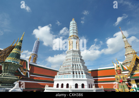 Wat Phra Kaew traditionelle Wandmalereien in Bangkok, Thailand Stockfoto