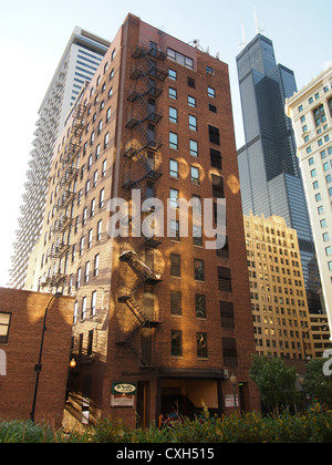 Gefleckte Sonnenlicht auf Tall Buildings, Chicago, Illinois, USA Stockfoto