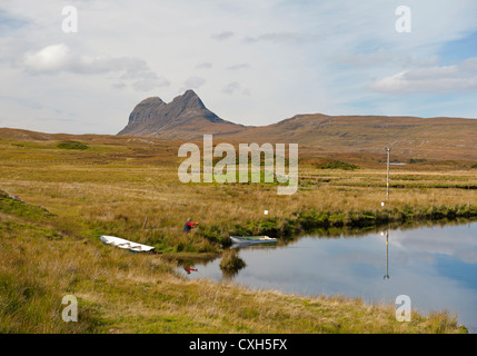 Der NW schottischen Berg des Suliven Flusses Na Luirgean von Elphin Sutherland.   SCO 8547 Stockfoto