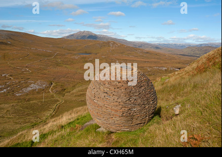 Die Globus-Grafik von Joe Smith aus Moine Shist am Knockan Crag, NW Schottland gebaut.  SCO 8559 Stockfoto