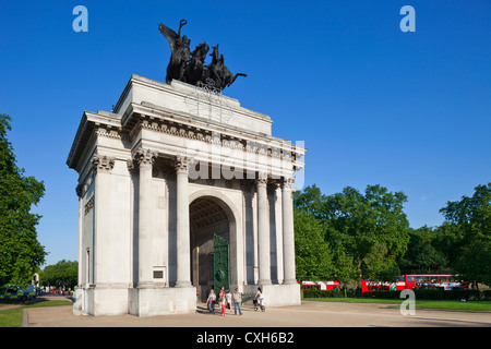 England, London, Hyde Park Corner, Wellington Arch aka Verfassung Arch Stockfoto