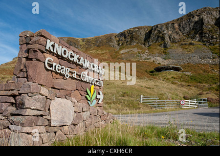 Die geologische Crag Schild am Knockan in Wester Ross. Schottland.  SCO 8564 Stockfoto