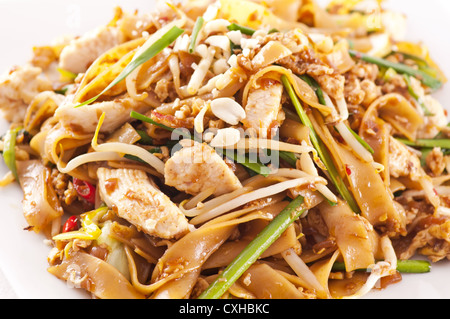 PAd Thai mit Poulet Stockfoto