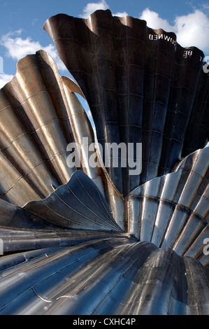 Maggi Hamblings Skulptur "Jakobsmuschel" am Strand von Aldeburgh, Suffolk Stockfoto