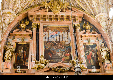 Reich verzierten Innenraum der Kathedrale Mezquita (Moschee) in Córdoba, Spanien, Region Andalusien. Stockfoto