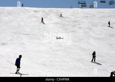 Fallen beim Skifahren auf der Piste die Alpe De Seis Selva Val Gardena Dolomiten Italien Stockfoto