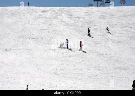 Fallen beim Skifahren auf der Piste die Alpe De Seis Selva Val Gardena Dolomiten Italien Stockfoto