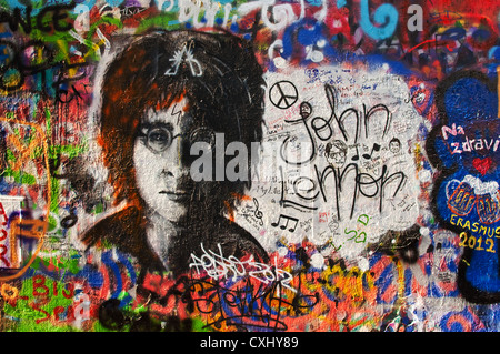 Detail aus einem berühmten Lennon-Mauer in Prag Stockfoto