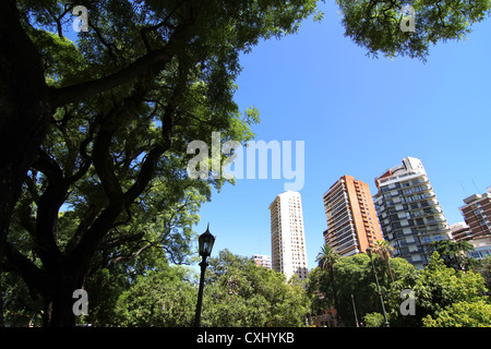 Die Plaza Barrancas de Belgrano in Buenos Aires, Argentinien. Stockfoto