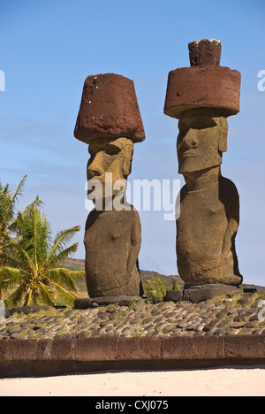 Elk198-5211v Chile, Osterinsel, Anakena Ahu Nau Nau, Moai Statuen Stockfoto