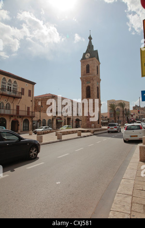 Der Platz der Uhr, Jaffa, Tel Aviv, Israel mit blauen Himmel und Wolken Stockfoto