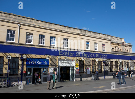 Exeter St. David's Bahnhof Gebäudefront. Stockfoto