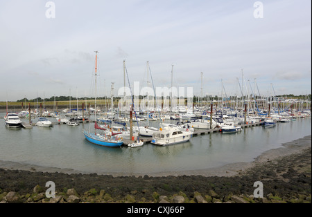 Burnham auf Crouch Marina am Fluss ducken in essex Stockfoto