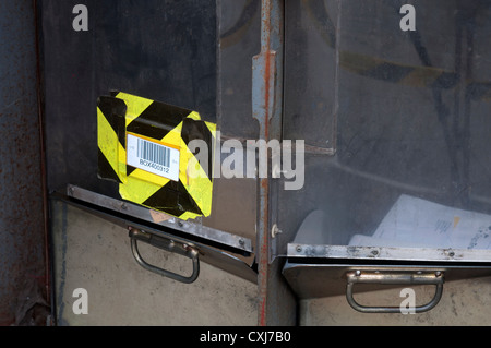 Innenseite des einen Doppel Briefkasten Stockfoto