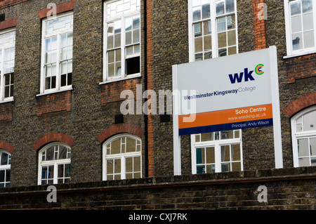 Melden Sie sich für eine Fachhochschule in Soho, Londoner Westminster Kingsway College. Stockfoto