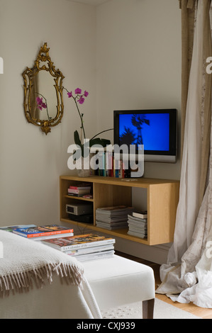 Küste des 19. Jahrhunderts Haus Renovierung mit zeitgenössischen Interieur Stockfoto