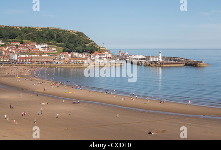 Scarborough Yorkshire UK. Blick über South Bay von Spa-Brücke. Stockfoto